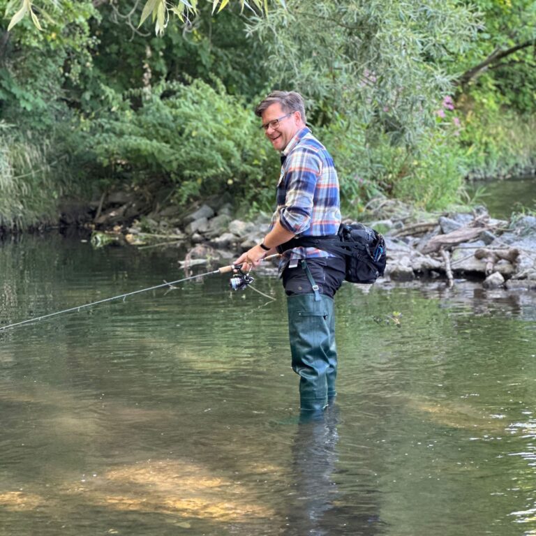 Bundesumweltminister ist Angler